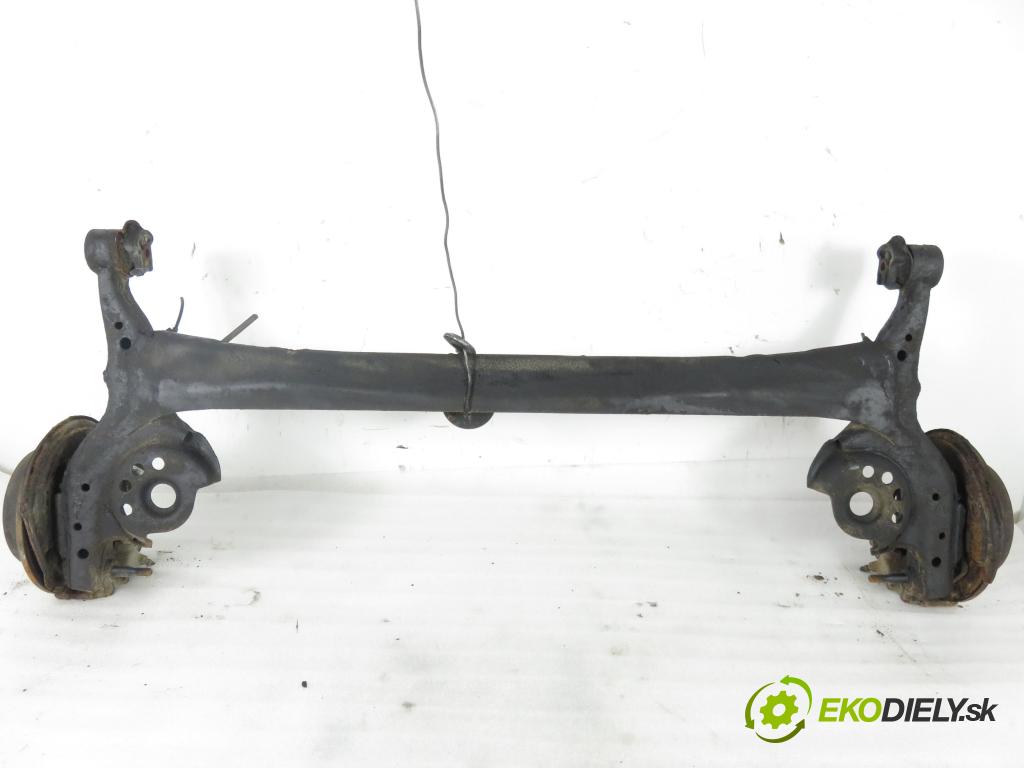 TOYOTA YARIS (_P1_) HB 1999 50,00 1.0 VVT- i 68 - 1SZ-FE 998,00 Výstuha zadná ABS