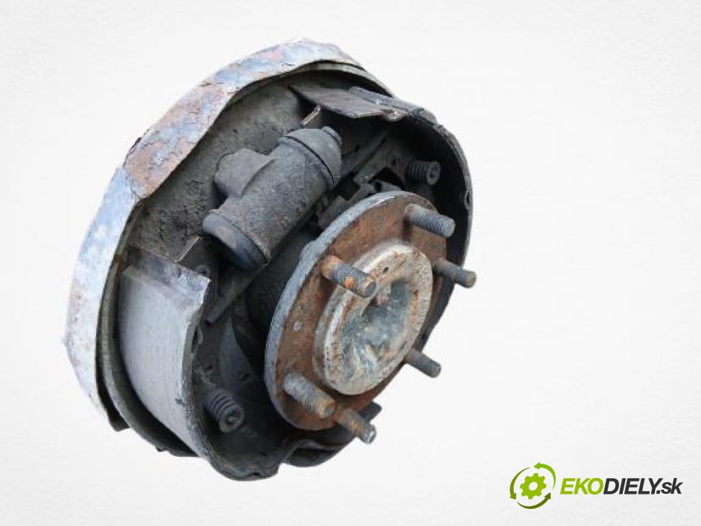 NISSAN TERRANO II (R20) TERENOWY 1996 92,00 2.7 TDi 4WD 125 - TD27TI 2664,00 Most zadní část / diferenciál