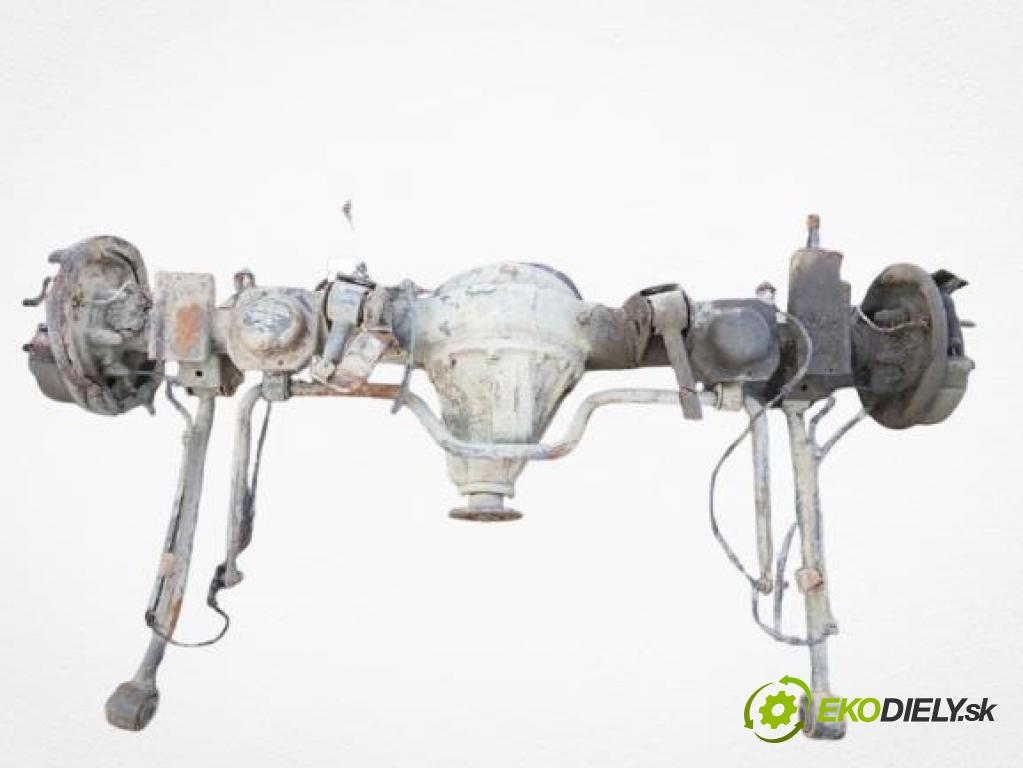 NISSAN TERRANO II (R20) TERENOWY 1996 92,00 2.7 TDi 4WD 125 - TD27TI 2664,00 Most zadní část / diferenciál