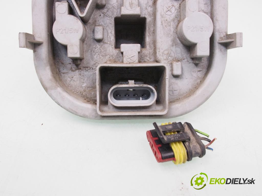 FIAT BRAVO II (198_) HB 2008 88,00 1.9 D Multijet - 192 A8.000 1910,00 vložka svetla ľavy zadné 27272401