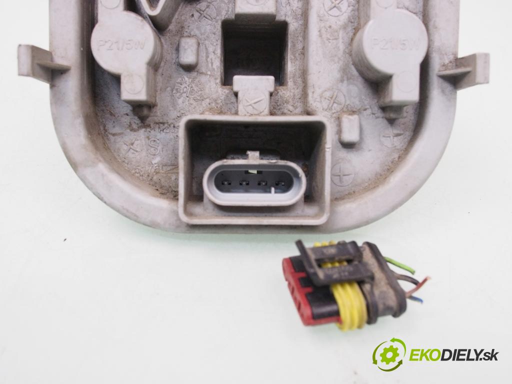 FIAT BRAVO II (198_) HB 2008 88,00 1.9 D Multijet - 192 A8.000 1910,00 vložka svetla ľavy zadné 27272401