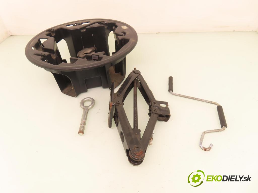 FIAT BRAVO II (198_) HB 2008 88,00 1.9 D Multijet - 192 A8.000 1910,00 souprava KOLA NÁHRADNÍ: 46796530