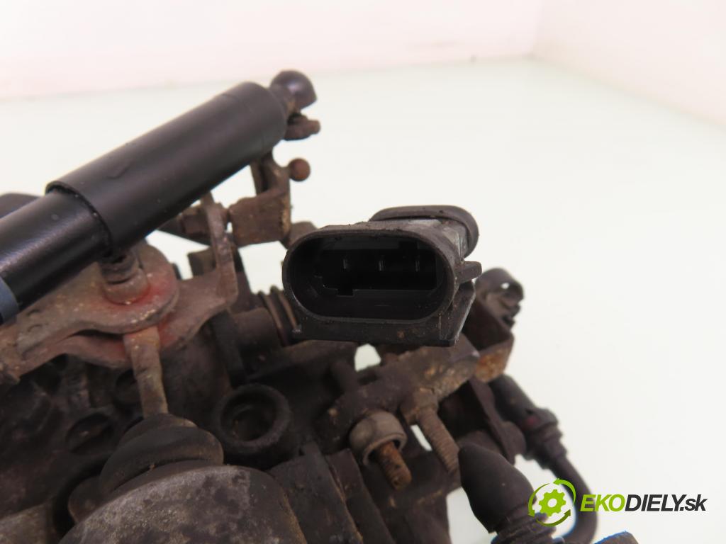 CITROEN JUMPER Skrzynia (230L) FURGON 1996 63,00 2.5 D - T9A (DJ5) 2446,00 pumpa vstřikovací 0460404096 (Vstřikovací čerpadlo)