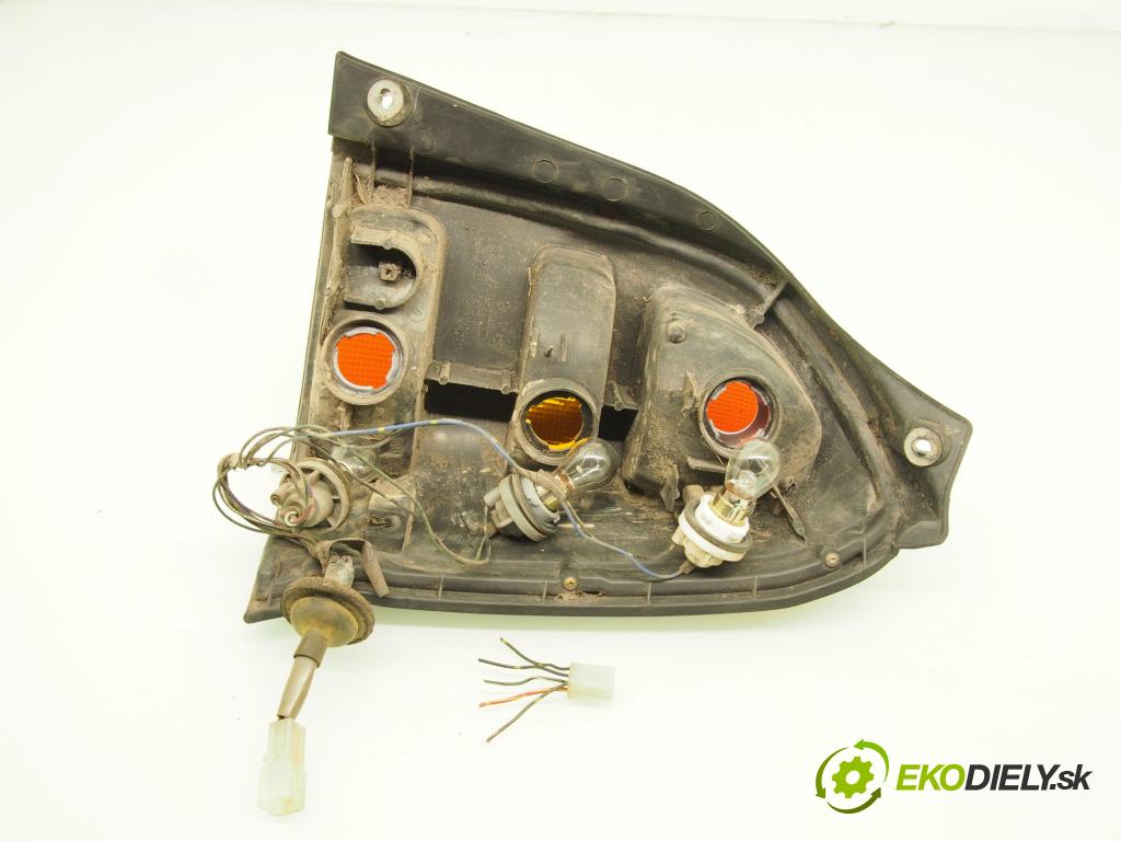 SUZUKI ALTO (HA12, HA23) HB 2004 43,00 1 - G10BB 993,00 Svetlo ľavé zadné