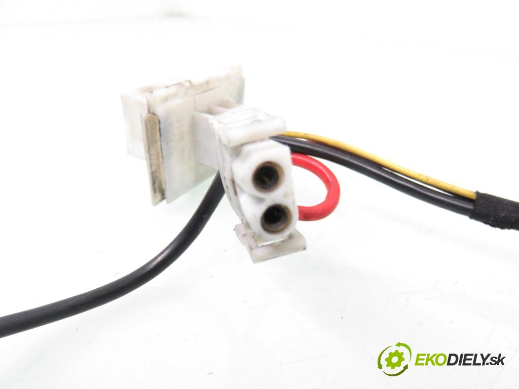 MERCEDES-BENZ KLASA A (W168) HB 2001 75,00 1.6 102 A 160  M 166.960 1598,00 rezistor / reostat kúrenia A2108211551