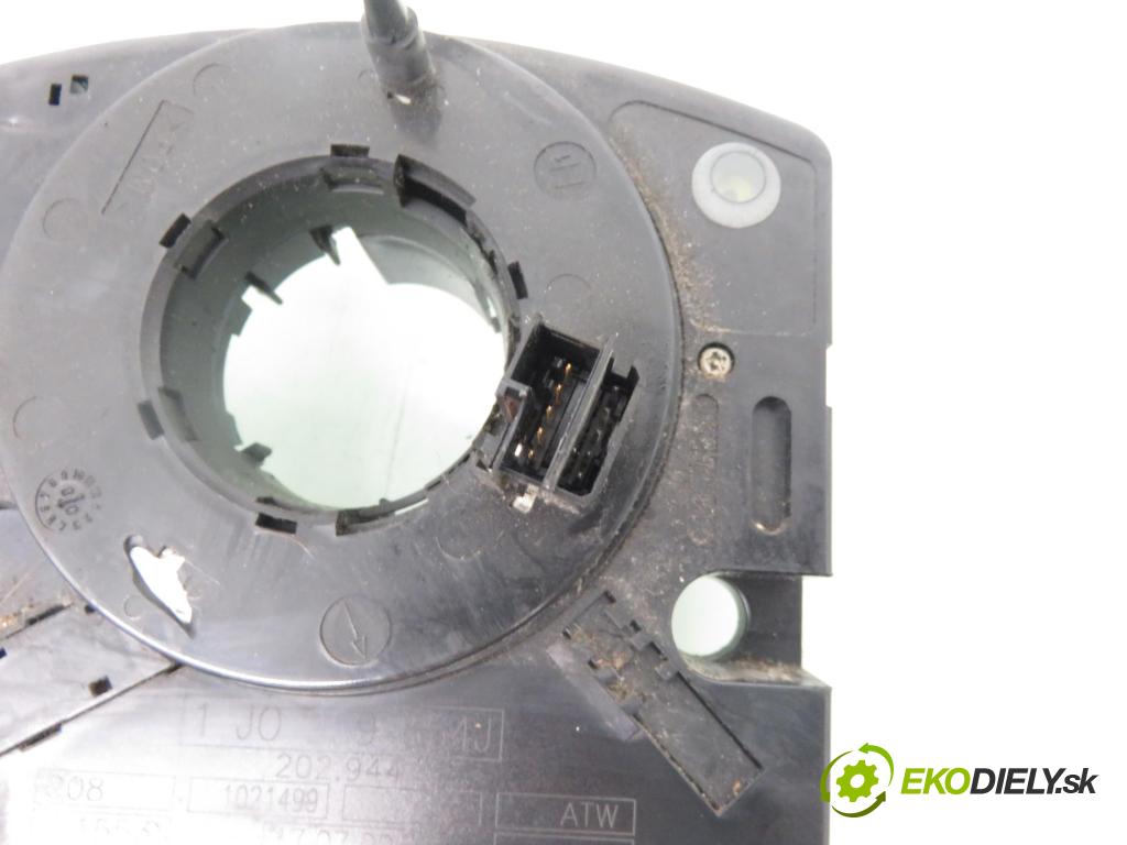 AUDI A6 Avant (4B5, C5) KOMBI 2000 142,00 2.8 - AMX 2771,00 PÁSKA: air BAG 1J0959654J