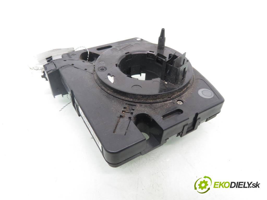 AUDI A6 Avant (4B5, C5) KOMBI 2000 142,00 2.8 - AMX 2771,00 PÁSKA: air BAG 1J0959654J