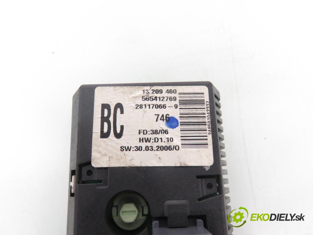 OPEL CORSA D (S07) HB 2007 59,00 1.2 - Z 12 XEP 1229,00 RADIO CD 344183129 ; 565412769 ; 13209460