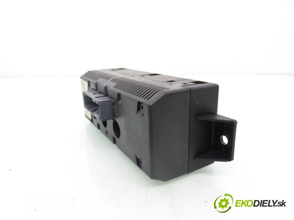 OPEL CORSA D (S07) HB 2007 59,00 1.2 - Z 12 XEP 1229,00 RADIO CD 344183129 ; 565412769 ; 13209460