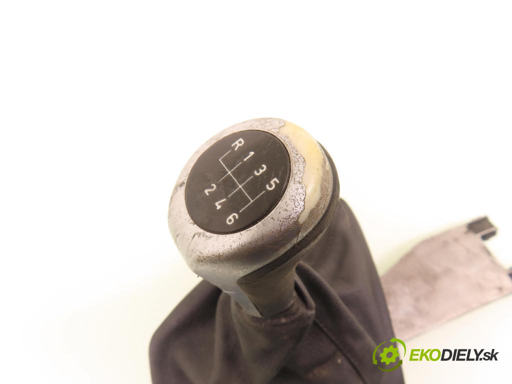 BMW 3 (E90) SEDAN 2005 95,00 318 i 129 - N46 B20 B 1995,00 ZVEDÁK: 25117532