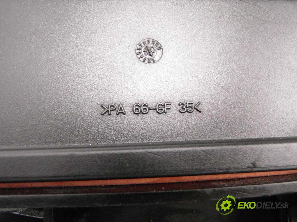 RENAULT CLIO II (BB_, CB_) HB 2002 72,00 1.4 16V (B/CB0P) - K4J 710 1390,00 obal filtra vzduchu PIE111618B ; 44605885901 ; H7700104844 (Kryt vzduchového filtru)