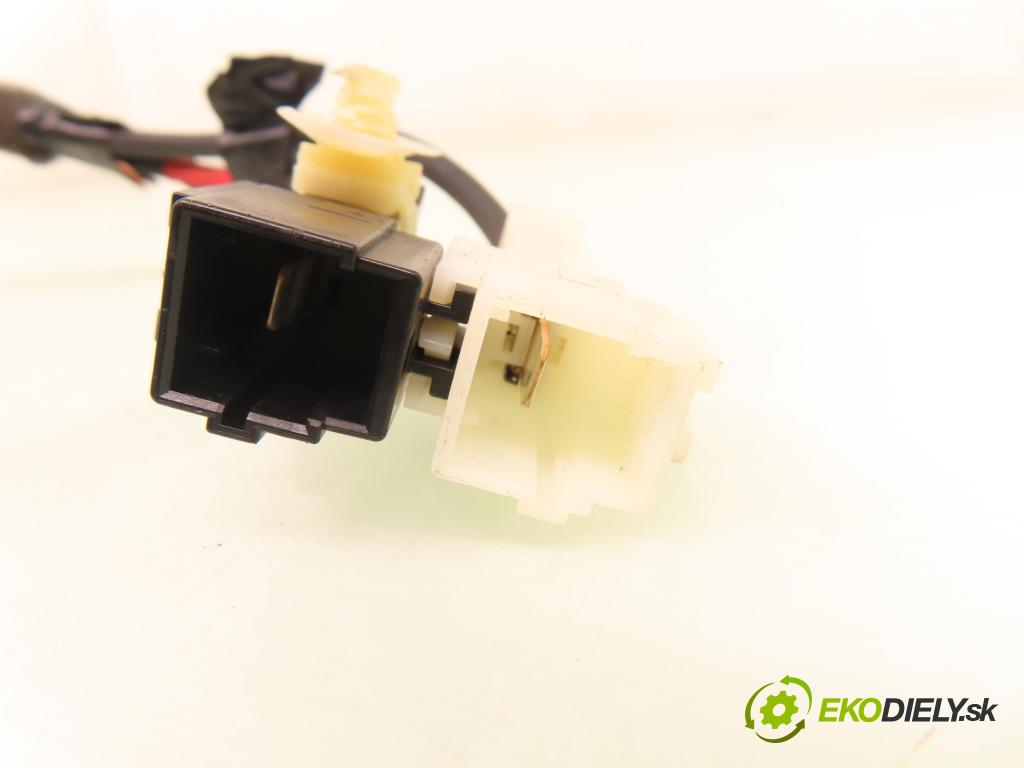 FORD MONDEO IV (BA7) LIFTBACK 2011 103,00 2.0 TDCi 140 - QXBA 1997,00 topné těleso radiátor topení elektrická 6G9118K463DC ; 0171132104 ; 43248320 (Radiátor topení)