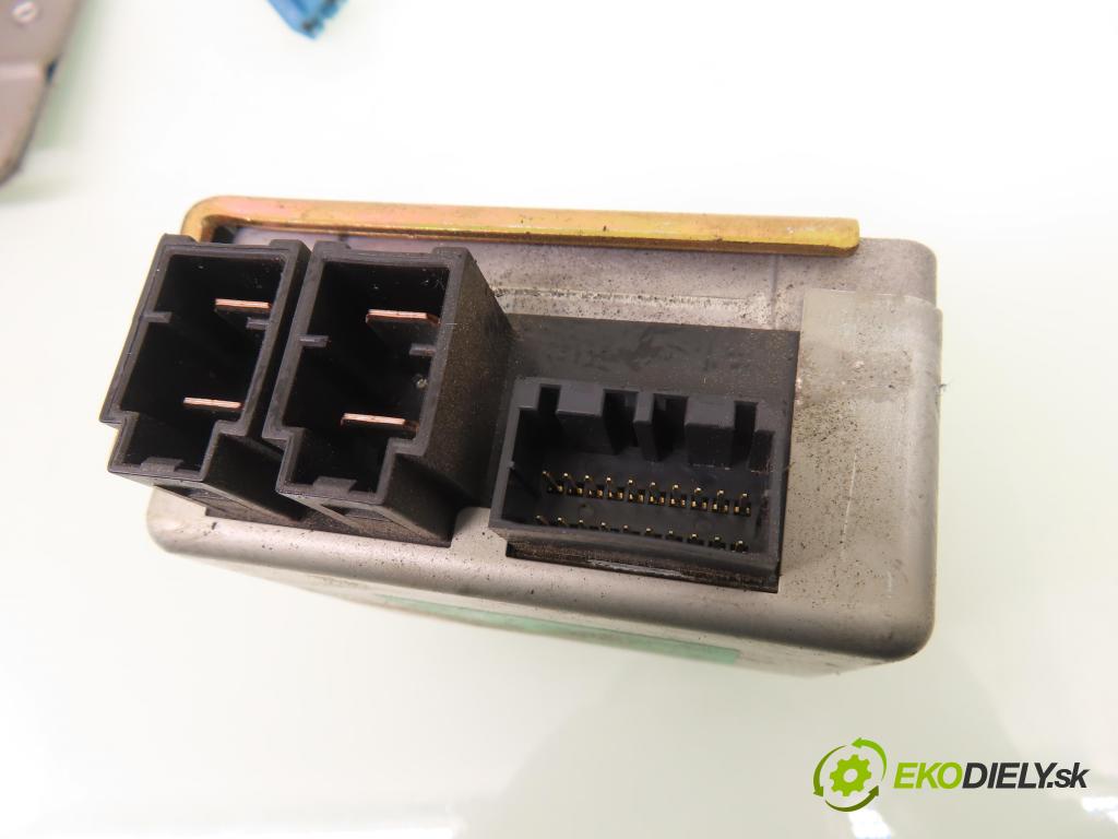 RENAULT CLIO II (BB_, CB_) HB 2002 72,00 1.4 16V (B/CB0P) - K4J 710 1390,00 SLOUPEC / PODPORA elektrický 6900000319 ; 8200091805 ; 8200149673