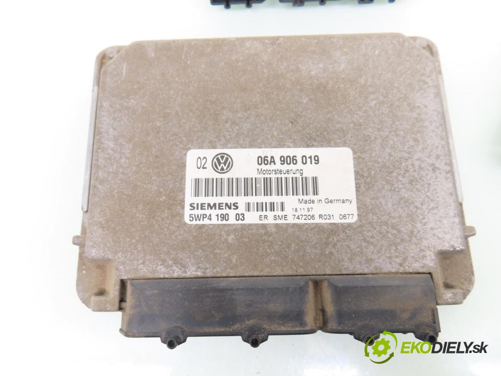 VW GOLF IV (1J1) HB 1999 74,00 1.6 - AKL 1595,00 spinačka / imobilizéra IMMO / Riadiaca jednotka 06A906019 ; 5WP419003 ; 1C0962258E