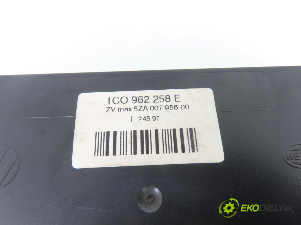 VW GOLF IV (1J1) HB 1999 74,00 1.6 - AKL 1595,00 spinačka / imobilizéra IMMO / Riadiaca jednotka 06A906019 ; 5WP419003 ; 1C0962258E