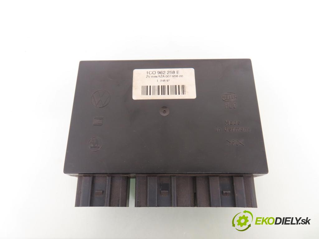 VW GOLF IV (1J1) HB 1999 74,00 1.6 - AKL 1595,00 spinačka / imobilizéra IMMO / Riadiaca jednotka 06A906019 ; 5WP419003 ; 1C0962258E