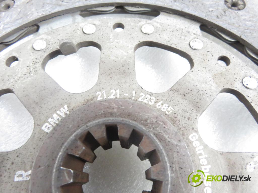 BMW 3 (E46) SEDAN 2000 100,00 320 d 136 - M47 D20 (204D1) 1951,00 Koleso dvojvrstvové 21211223712 ; 1223685