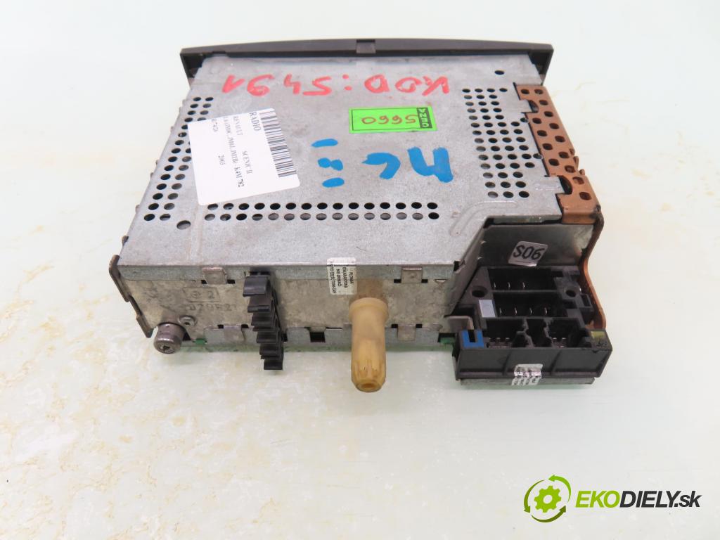 RENAULT SCENIC II (JM0/1_) MINIVAN 2003 83,00 1.6 (JM0C, JM0J, JM1B) - K4M 782 1598,00 RADIO CD 8200256141D ; 8200256141TK710
