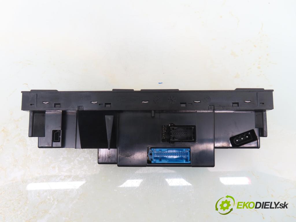 BMW 5 (E39) SEDAN 1997 110,00 520 i 150 - M52 B20 (206S3) 1991,00 Panel kúrenia KLIMATRONIK 83754530