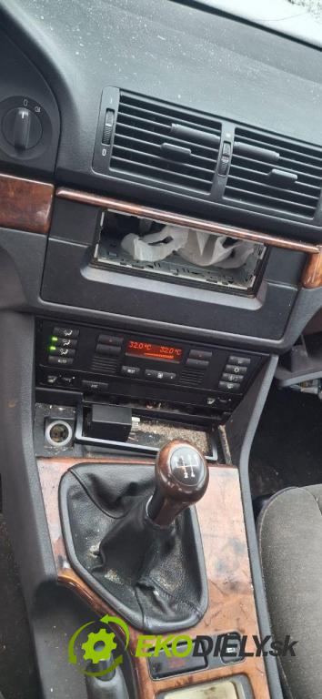 BMW 5 (E39) SEDAN 1997 110,00 520 i 150 - M52 B20 (206S3) 1991,00 Panel kúrenia KLIMATRONIK 83754530