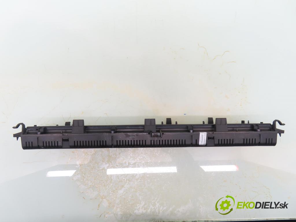 RENAULT SCENIC II (JM0/1_) MINIVAN 2003 83,00 1.6 (JM0C, JM0J, JM1B) - K4M 782 1598,00 Prístrojovka elektrický P8200107954C