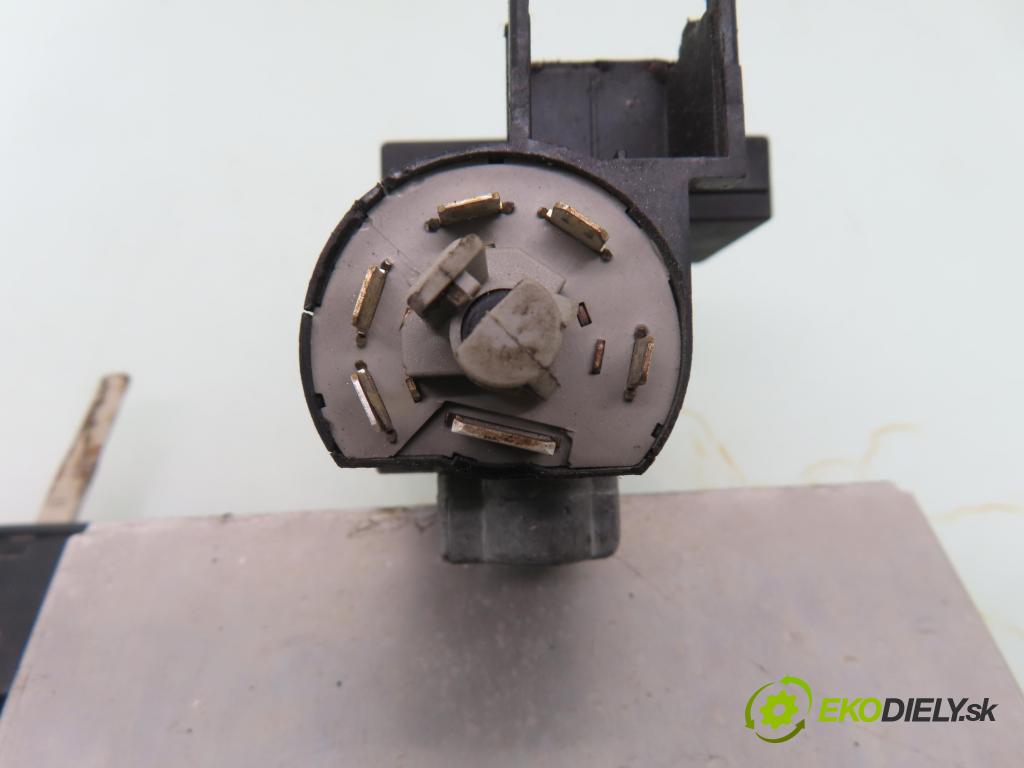 OPEL VECTRA B (J96) SEDAN 1997 74,00 1.6 16V 100 1598,00 spinačka / imobilizéra IMMO / Riadiaca jednotka 16202319 ; 90532624 ; 26037948