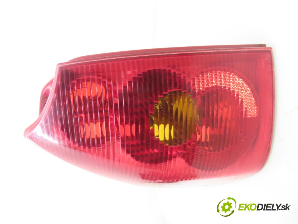 PEUGEOT 307 SW (3H) KOMBI 2004 80,00 1.6 BioFlex - NFU (TU5JP4) 1587,00 Svetlo ľavé zadné