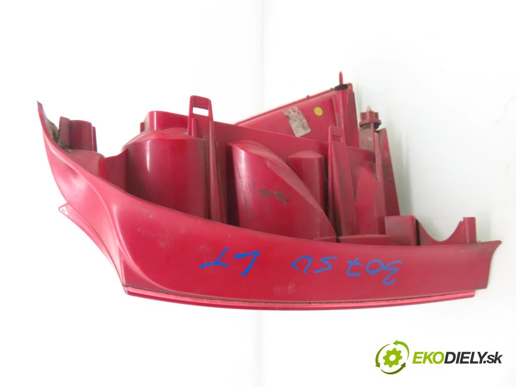 PEUGEOT 307 SW (3H) KOMBI 2004 80,00 1.6 BioFlex - NFU (TU5JP4) 1587,00 Svetlo ľavé zadné