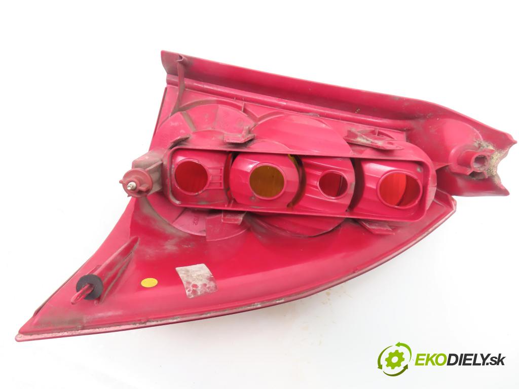 PEUGEOT 307 SW (3H) KOMBI 2004 80,00 1.6 BioFlex - NFU (TU5JP4) 1587,00 Svetlo ľavé zadné