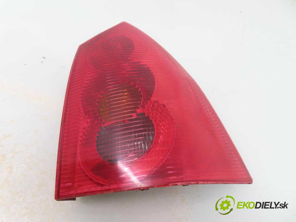 PEUGEOT 307 SW (3H) KOMBI 2004 80,00 1.6 BioFlex - NFU (TU5JP4) 1587,00 Svetlo pravé zadné
