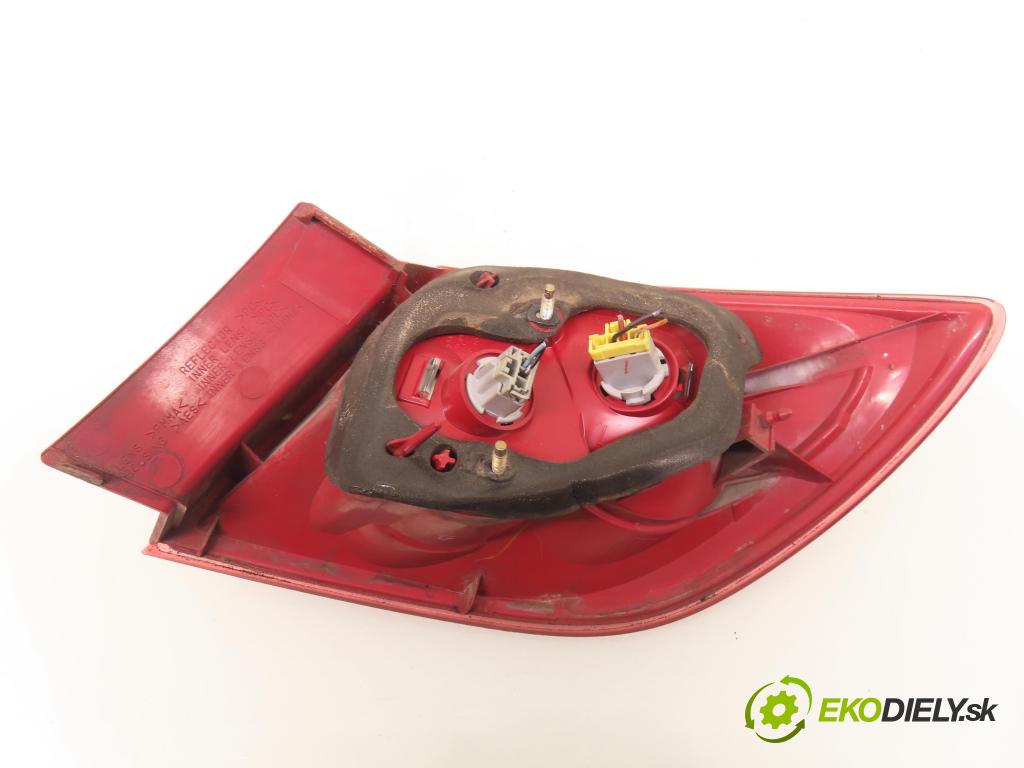 MAZDA 3 (BK) HB 2004 80,00 1.6 DI Turbo 109 - Y601 (PSA) 1560,00 světlo levé zadní 