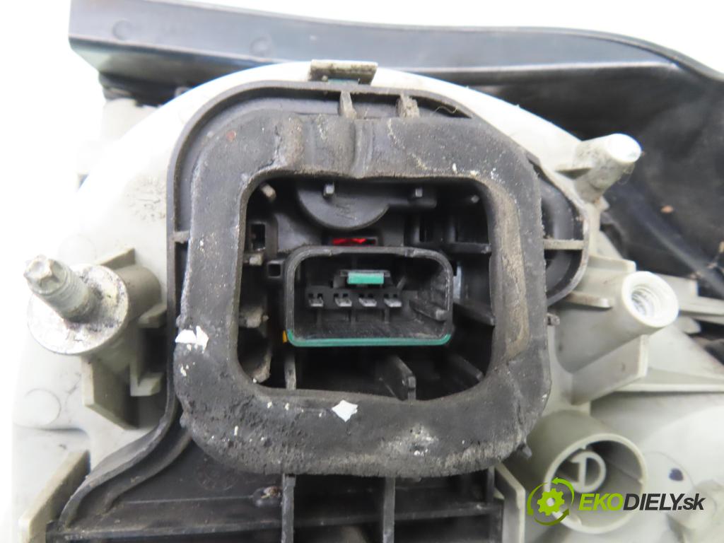 VW GOLF V (1K1) HB 2004 103,00 2.0 TDI 16V - BKD 1968,00 Svetlo ľavé zadné 89031803