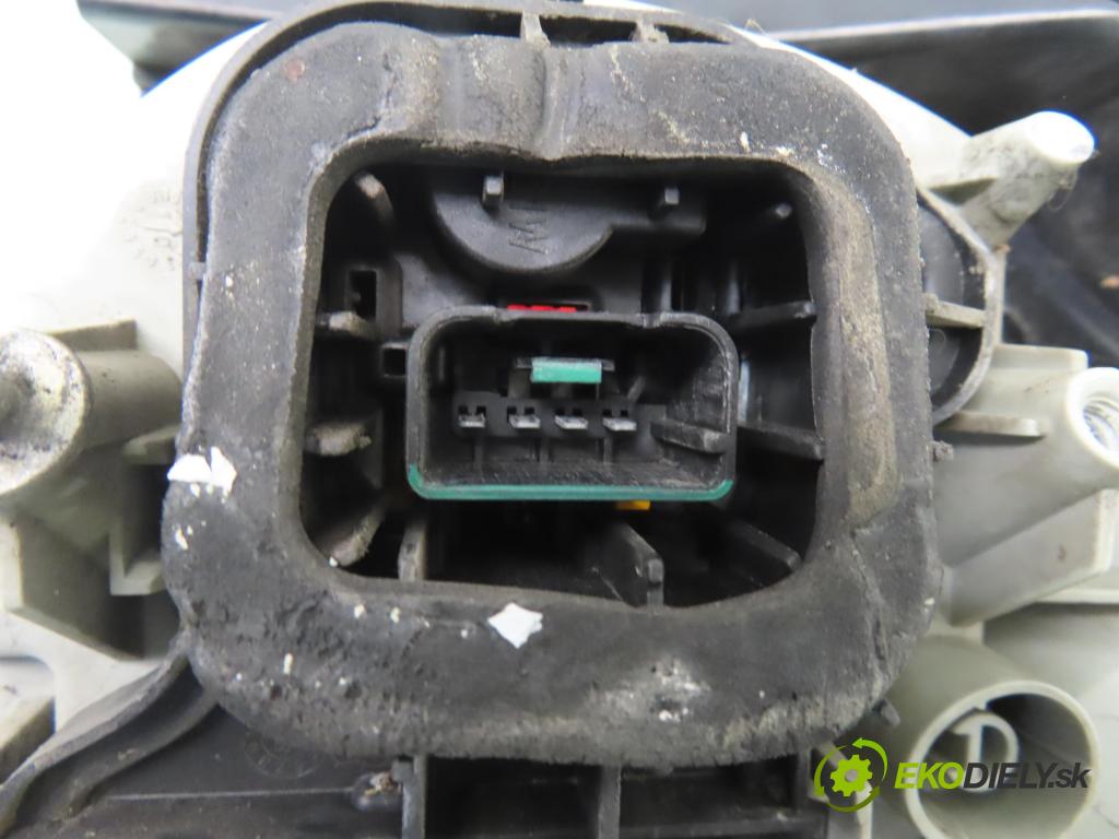 VW GOLF V (1K1) HB 2004 103,00 2.0 TDI 16V - BKD 1968,00 Svetlo ľavé zadné 89031803