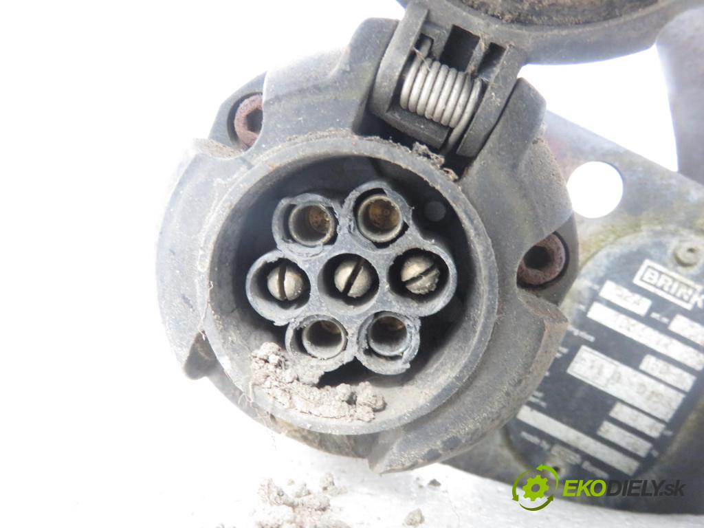 NISSAN PRIMERA (P11) LIFTBACK 2000 73,00 1.6 16V - GA16DE 1597,00 Hák