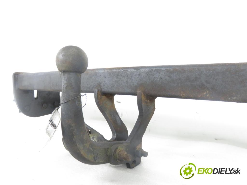 NISSAN PRIMERA (P11) LIFTBACK 2000 73,00 1.6 16V - GA16DE 1597,00 Hák