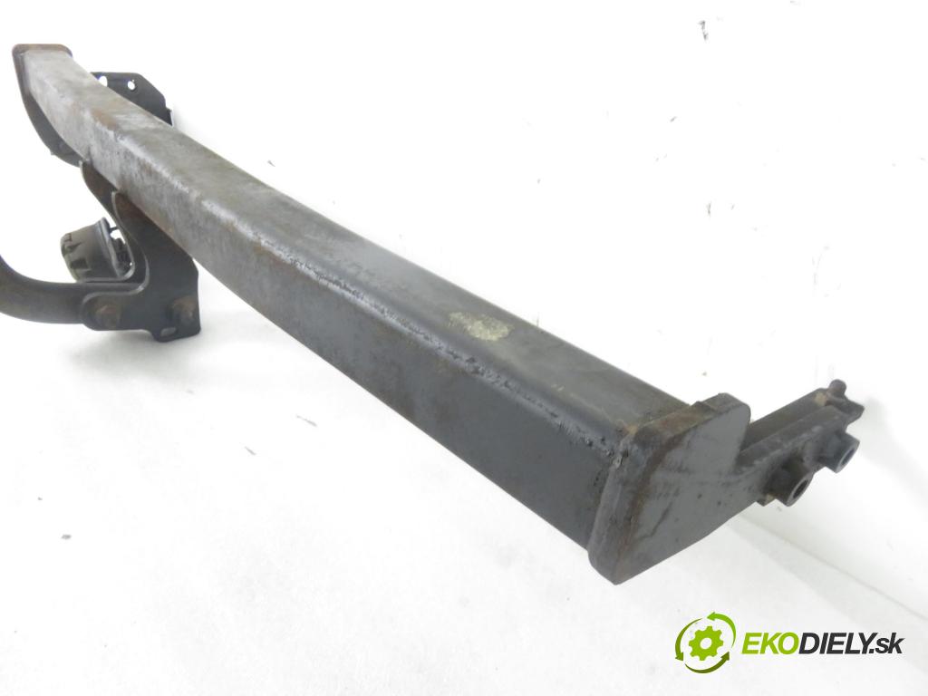 NISSAN PRIMERA (P11) LIFTBACK 2000 73,00 1.6 16V - GA16DE 1597,00 Hák