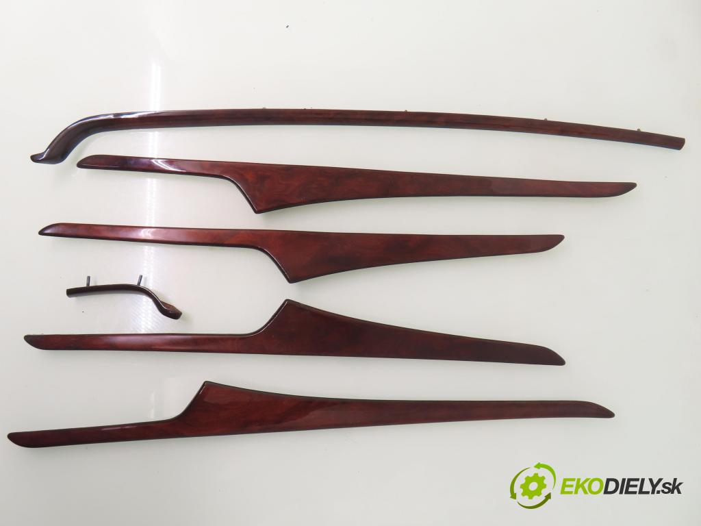 MERCEDES-BENZ KLASA E (W210) SEDAN 2001 105,00 2.2 CDI 143 - OM 611.961 2148,00 Lišta dosky palubnej A2106802136 ; 210820651