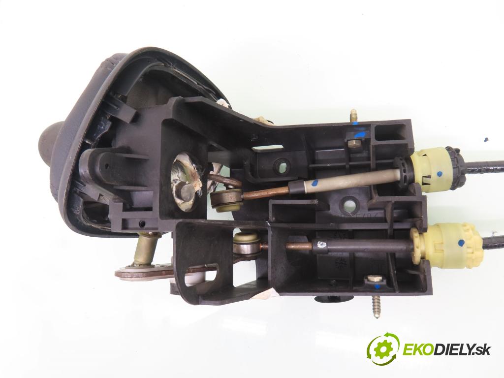 RENAULT SCENIC II (JM0/1_) MINIVAN 2003 83,00 1.6 (JM0C, JM0J, JM1B) - K4M 782 1598,00 ZVEDÁK: 8200327403