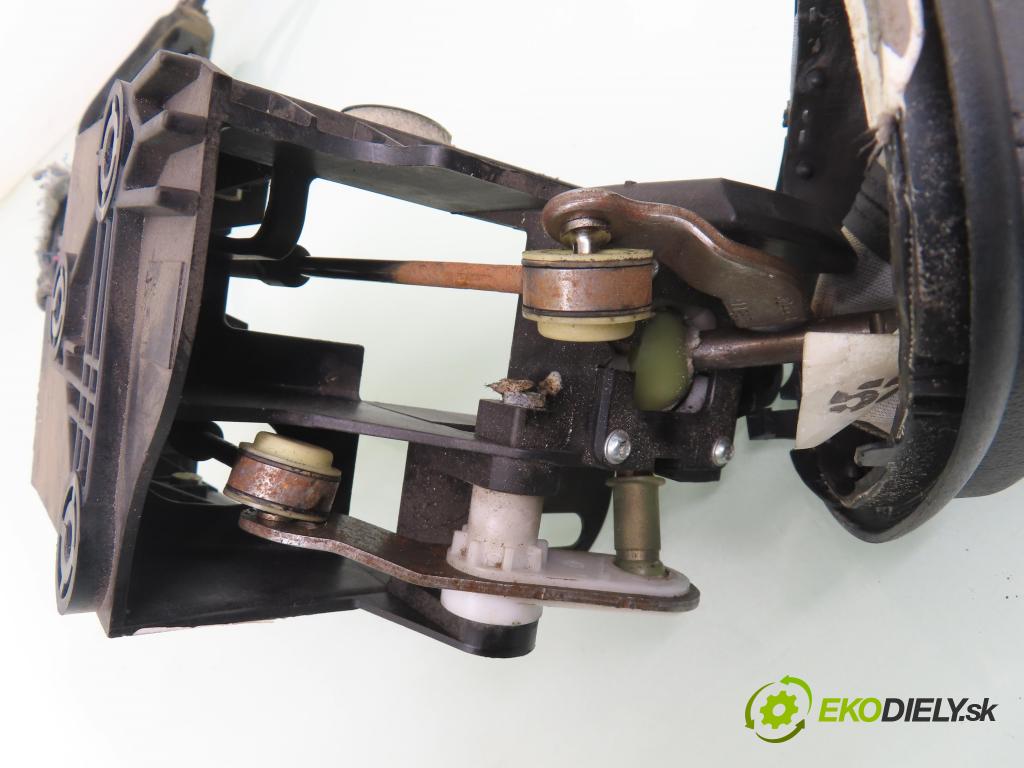 RENAULT SCENIC II (JM0/1_) MINIVAN 2003 83,00 1.6 (JM0C, JM0J, JM1B) - K4M 782 1598,00 ZVEDÁK: 8200327403