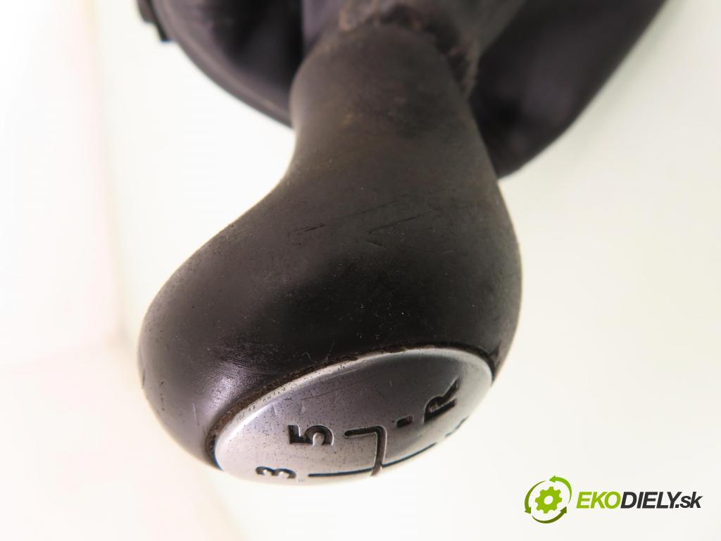 RENAULT SCENIC II (JM0/1_) MINIVAN 2003 83,00 1.6 (JM0C, JM0J, JM1B) - K4M 782 1598,00 ZVEDÁK: 8200327403