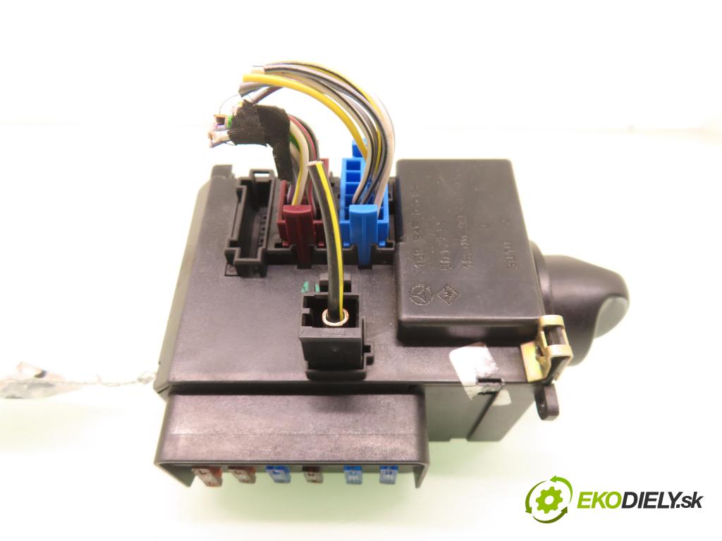 MERCEDES-BENZ KLASA A (W168) HB 2001 75,00 1.6 102 A 160  M 166.960 1598,00 přepínač světla 1685450104