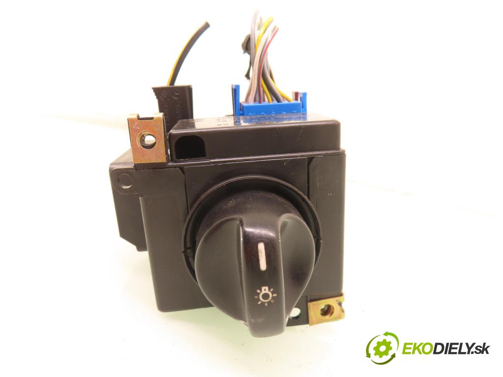 MERCEDES-BENZ KLASA A (W168) HB 2001 75,00 1.6 102 A 160  M 166.960 1598,00 přepínač světla 1685450104