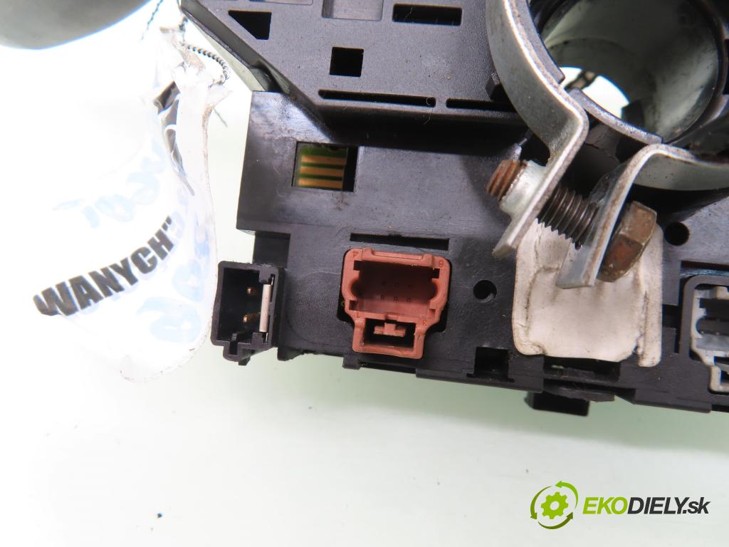 PEUGEOT 206 liftback (2A/C) HB 2001 66,00 2.0 HDI 90 - RHY 1997,00 páčka/prepínač 96574407XT ; COM2000DAV