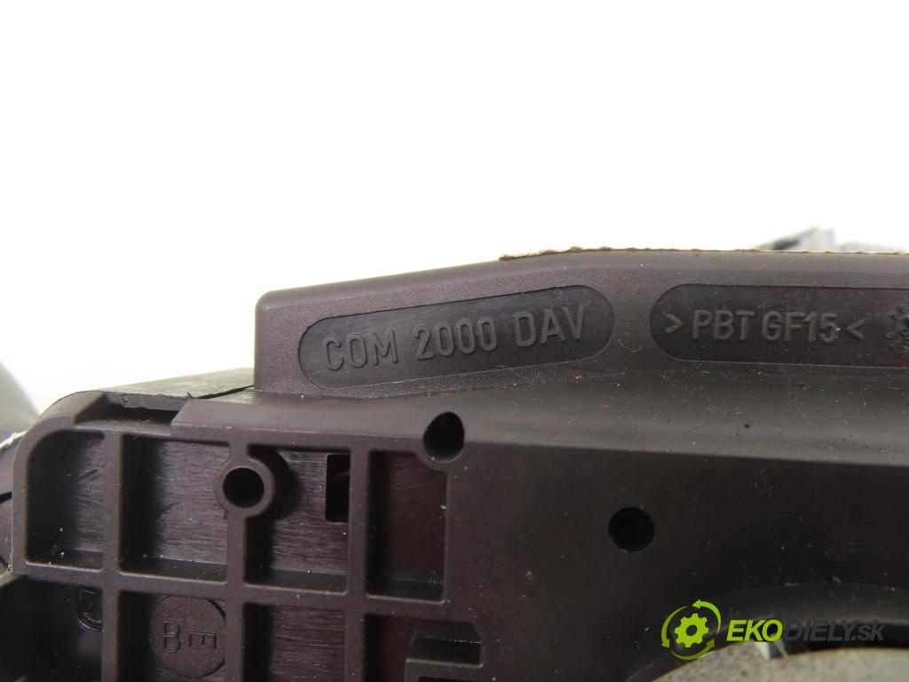 PEUGEOT 206 liftback (2A/C) HB 2001 66,00 2.0 HDI 90 - RHY 1997,00 páčka/prepínač 96574407XT ; COM2000DAV