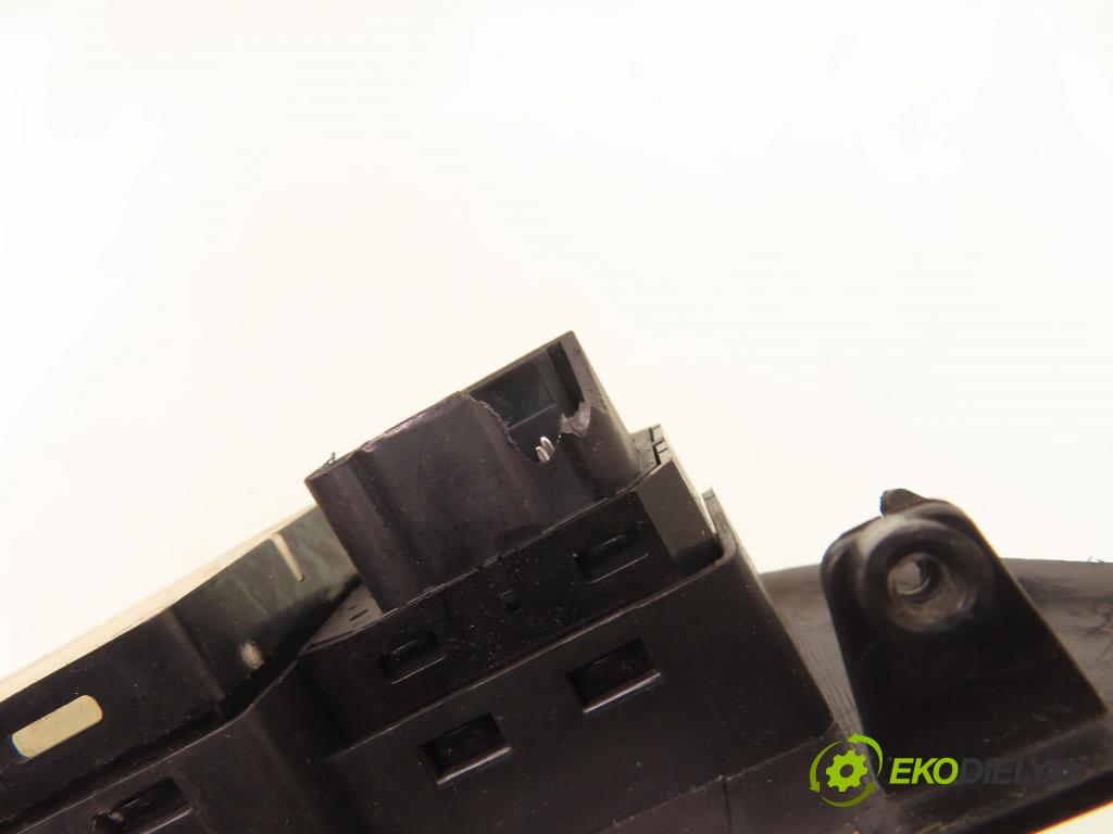 SUZUKI SWIFT III (MZ, EZ) HB 2007 55,00 1.3 DDiS (RS 413D) - D13A 1248,00 Panel ovládania okien 8376262J11