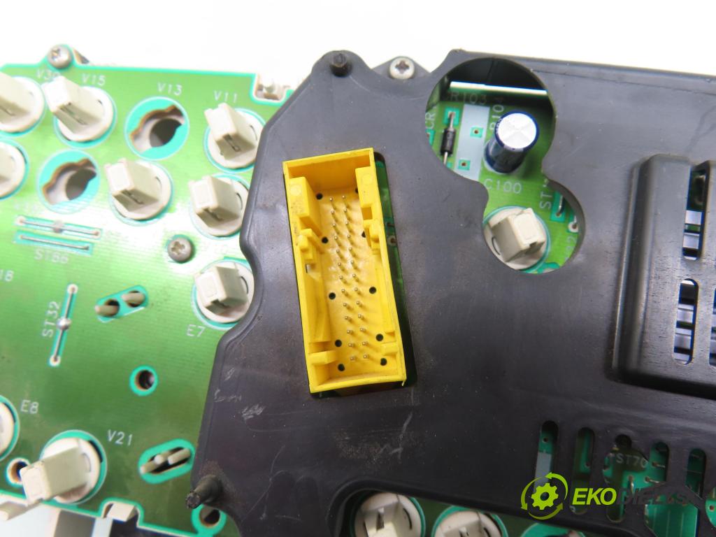 CITROEN XANTIA (X2) LIFTBACK 2000 81,00 2.0 HDI 109 - RHZ (DW10ATED) 1997,00 Prístrojovka elektrický 216243195