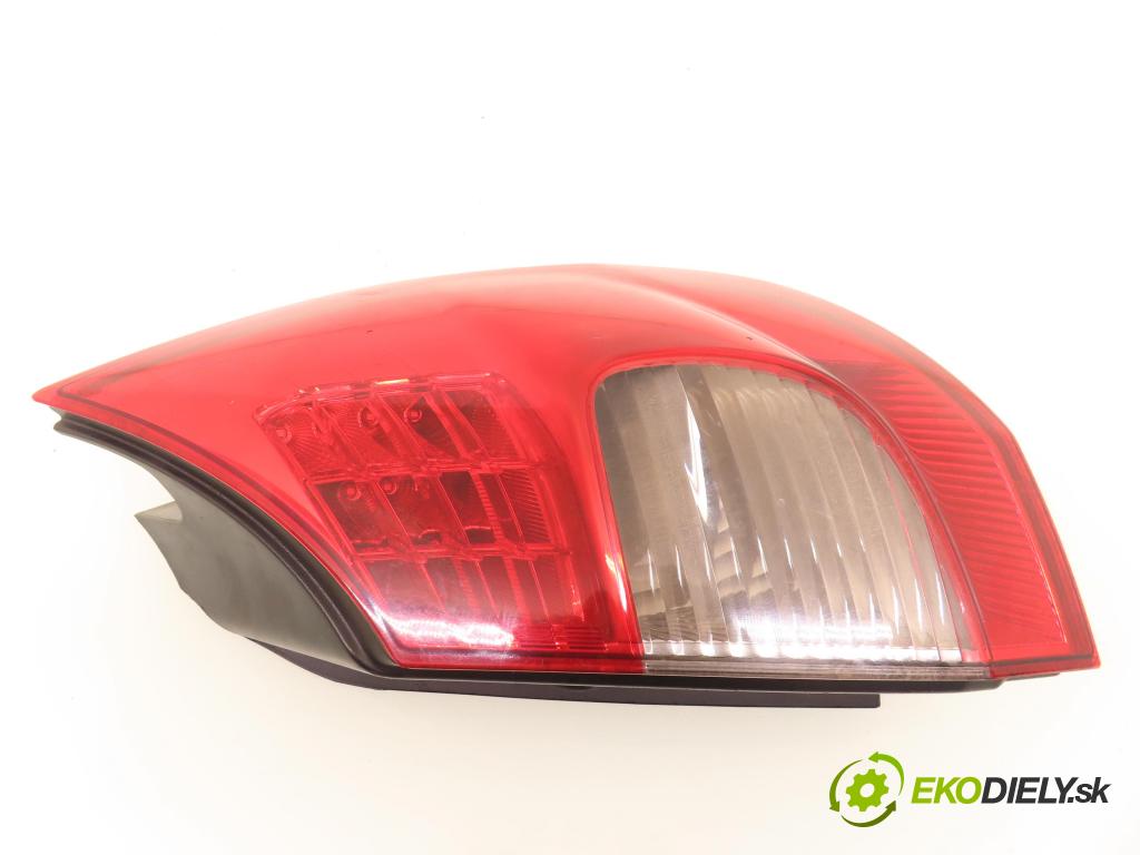 RENAULT SCENIC II (JM0/1_) MINIVAN 2008 96,00 1.9 dCi - F9Q 803 1870,00 Svetlo pravé zadné 8200474327B ; 2SK0094670256