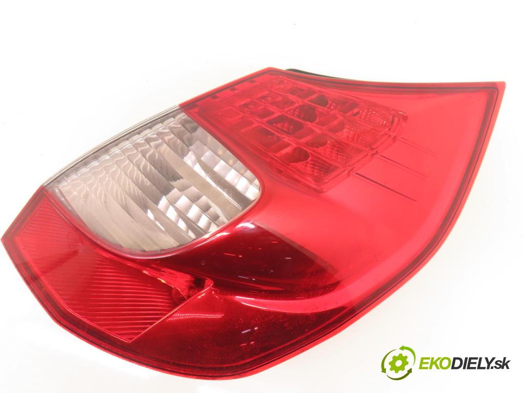 RENAULT SCENIC II (JM0/1_) MINIVAN 2008 96,00 1.9 dCi - F9Q 803 1870,00 Svetlo pravé zadné 8200474327B ; 2SK0094670256