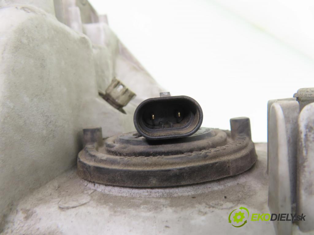 TOYOTA COROLLA Verso (_E12_) MINIVAN 2004 99,00 1.8 VVT-i 135 (ZZE122_) - 1ZZ-FE 1794,00 světlo LP