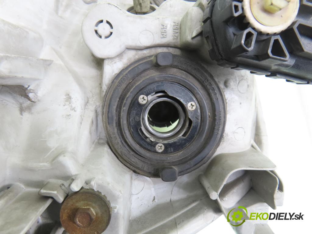 TOYOTA COROLLA Verso (_E12_) MINIVAN 2004 99,00 1.8 VVT-i 135 (ZZE122_) - 1ZZ-FE 1794,00 světlo LP